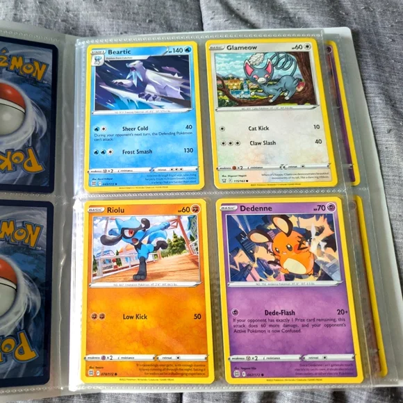 Charizard Pokemon Cards Album + 120 Cards 🔥 Holds Upto 240 Cards 🔥 - Picture 9 of 13